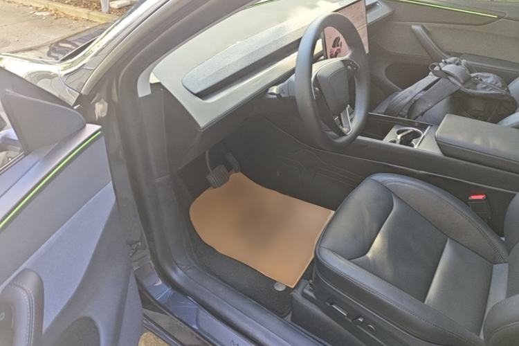 Used Tesla Model Y 2025 Rear-Wheel-Drive Version Driver Seat