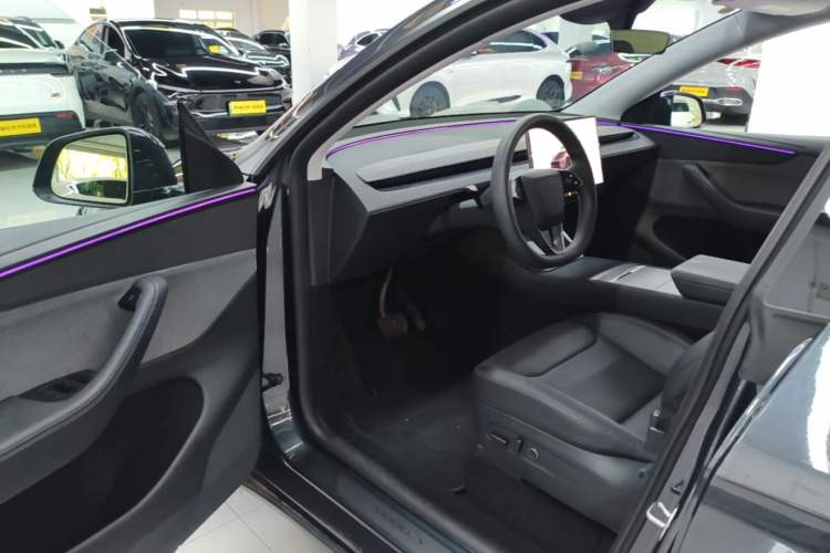 Used Tesla Model Y 2025 Rear-Wheel-Drive Version Driver Seat
