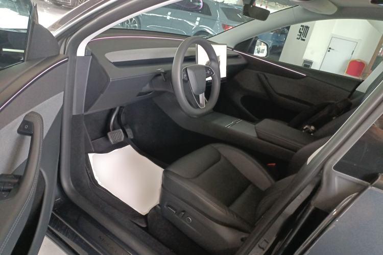 Used Tesla Model Y 2025 Rear-Wheel-Drive Version Driver Seat