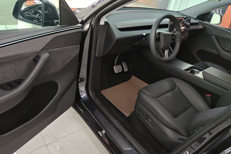 Used Tesla Model Y 2025 Updated Version Long-Range All-Wheel Drive Driver Seat