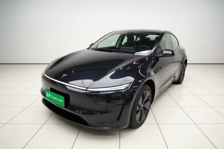 Tesla Model Y 2025 Rear-Wheel-Drive Version