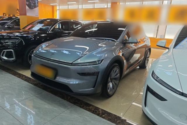 Used Tesla Model Y 2025 Rear-Wheel Drive First Edition