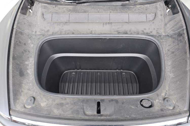 Used Tesla Model Y 2025 Rear-Wheel-Drive Version Engine Bay