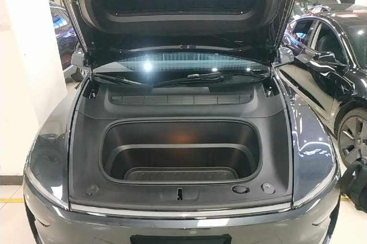 Used Tesla Model Y 2025 Rear-Wheel Drive First Edition Engine Bay