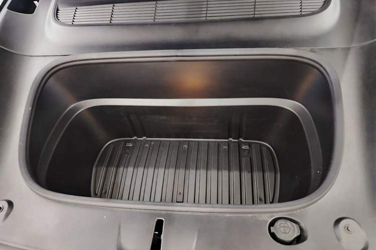 Used Tesla Model Y 2025 Long-Range All-Wheel-Drive Version Engine Bay