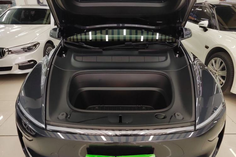 Used Tesla Model Y 2025 Rear-Wheel-Drive Version Engine Bay