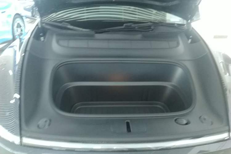 Used Tesla Model Y 2025 Rear-Wheel-Drive Version Engine Bay