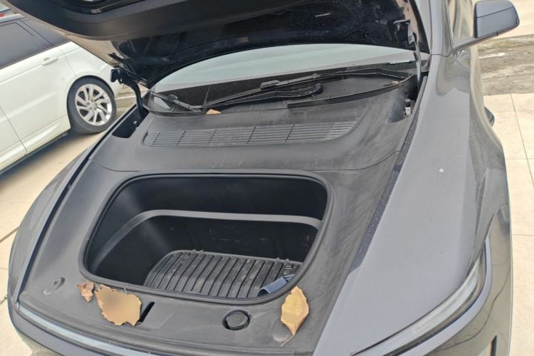 Used Tesla Model Y 2025 Rear-Wheel-Drive Version Engine Bay
