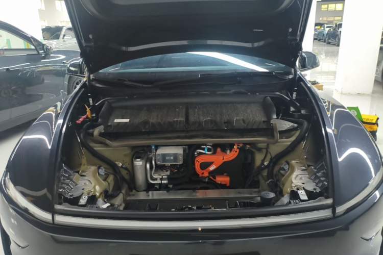 Used Tesla Model Y 2025 Rear-Wheel-Drive Version Engine Bay