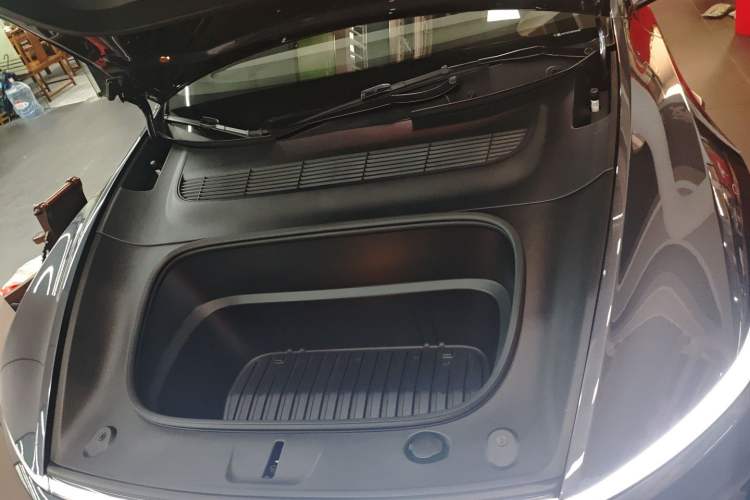 Used Tesla Model Y 2025 Rear-Wheel-Drive Version Engine Bay
