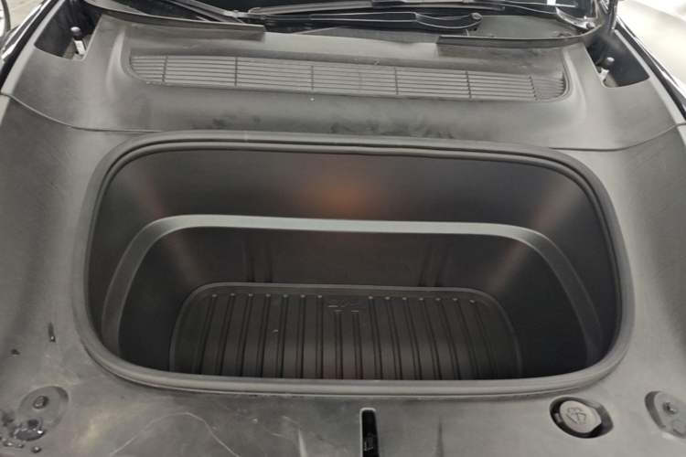 Used Tesla Model Y 2025 Long-Range All-Wheel Drive First Edition Engine Bay