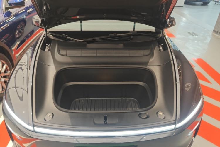 Used Tesla Model Y 2025 Rear-Wheel-Drive Version Engine Bay