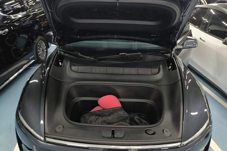 Used Tesla Model Y 2025 Rear-Wheel-Drive Version Engine Bay