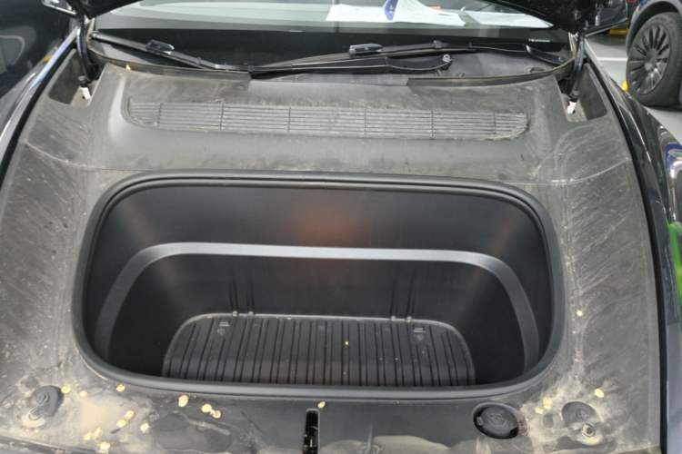 Used Tesla Model Y 2025 Rear-Wheel-Drive Version Engine Bay
