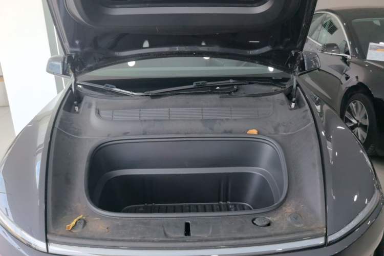 Used Tesla Model Y 2025 Rear-Wheel-Drive Version Engine Bay