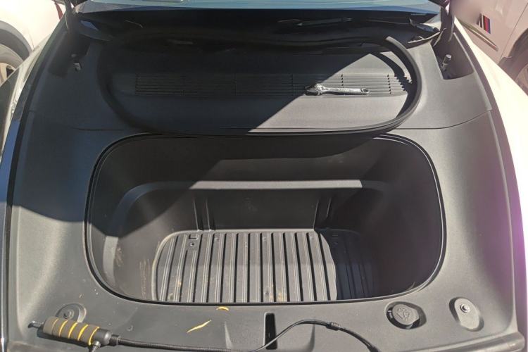 Used Tesla Model Y 2025 Rear-Wheel-Drive Version Engine Bay