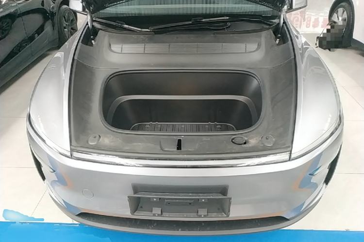 Used Tesla Model Y 2025 Rear-Wheel-Drive Version Engine Bay
