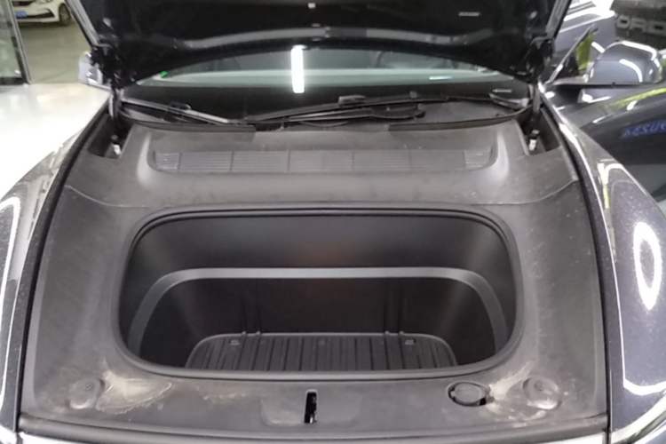 Used Tesla Model Y 2025 Rear-Wheel Drive First Edition Engine Bay