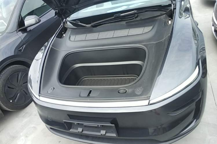 Used Tesla Model Y 2025 Long-Range All-Wheel-Drive Version Engine Bay
