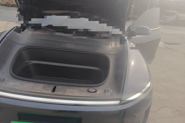 Used Tesla Model Y 2025 Rear-Wheel-Drive Version Engine Bay Left