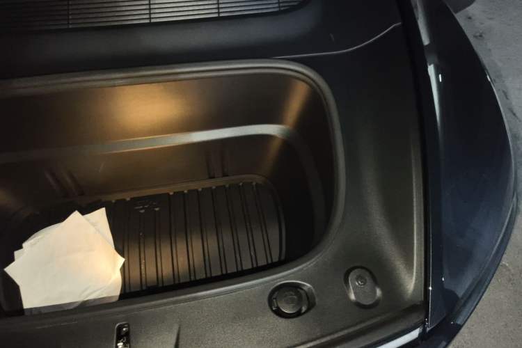 Used Tesla Model Y 2025 Rear-Wheel Drive First Edition Engine Bay Left