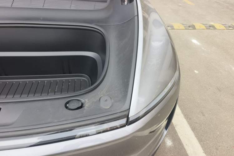 Used Tesla Model Y 2025 Rear-Wheel-Drive Version Engine Bay Left