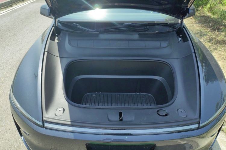 Used Tesla Model Y 2025 Rear-Wheel-Drive Version Engine Bay