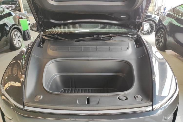 Used Tesla Model Y 2025 Rear-Wheel-Drive Version Engine Bay