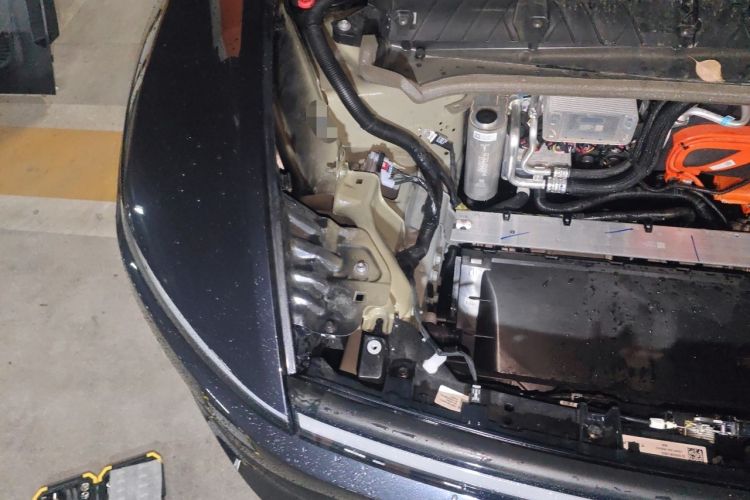 Used Tesla Model Y 2025 Rear-Wheel-Drive Version Engine Bay Right