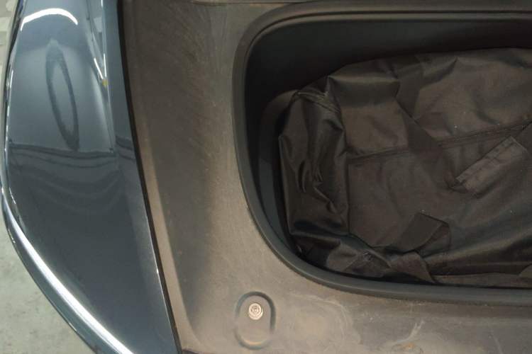 Used Tesla Model Y 2025 Rear-Wheel-Drive Version Engine Bay Right