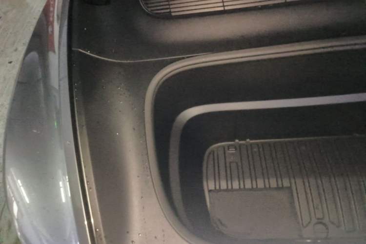Used Tesla Model Y 2025 Rear-Wheel-Drive Version Engine Bay Right