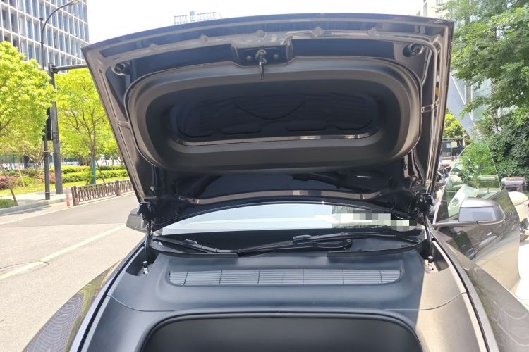 Used Tesla Model Y 2025 Rear-Wheel-Drive Version Engine Bay
