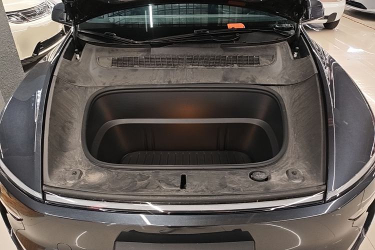 Used Tesla Model Y 2025 Rear-Wheel-Drive Version Engine Bay