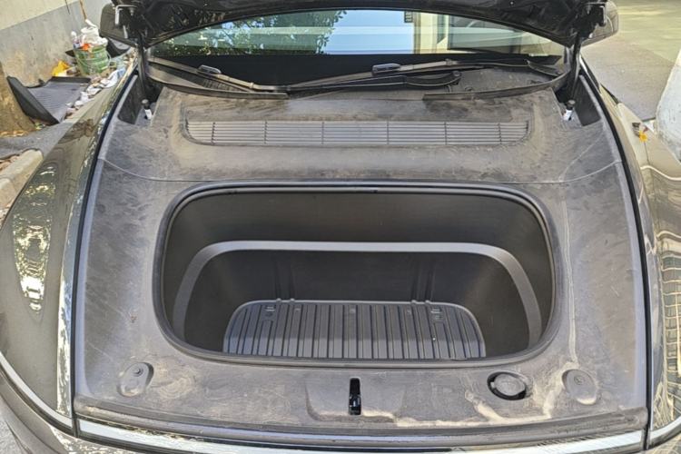 Used Tesla Model Y 2025 Rear-Wheel-Drive Version Engine Bay