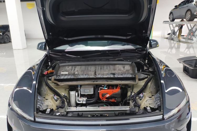 Used Tesla Model Y 2025 Rear-Wheel-Drive Version Engine Bay