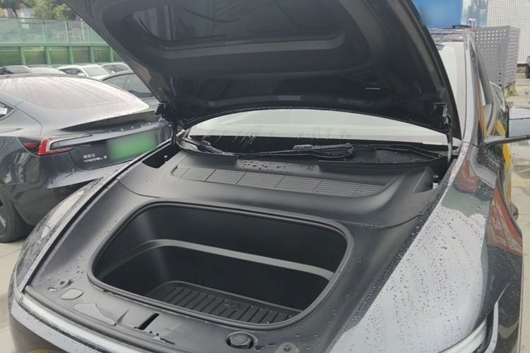 Used Tesla Model Y 2025 Rear-Wheel-Drive Version Engine Bay