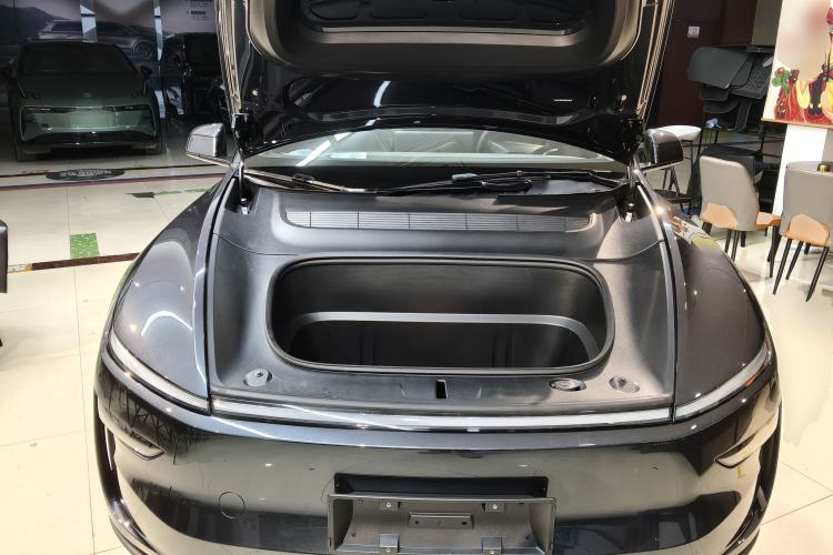 Used Tesla Model Y 2025 Rear-Wheel-Drive Version Engine Bay