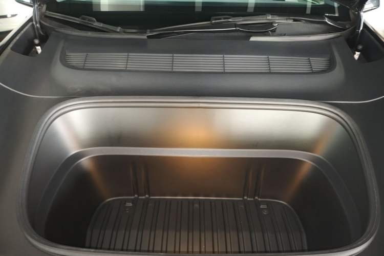 Used Tesla Model Y 2025 Long-Range All-Wheel-Drive Version Engine Bay