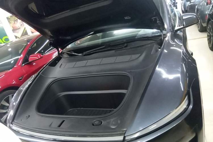 Used Tesla Model Y 2025 Long-Range All-Wheel-Drive Version Engine Bay