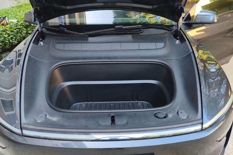 Used Tesla Model Y 2025 Rear-Wheel Drive First Edition Engine Bay