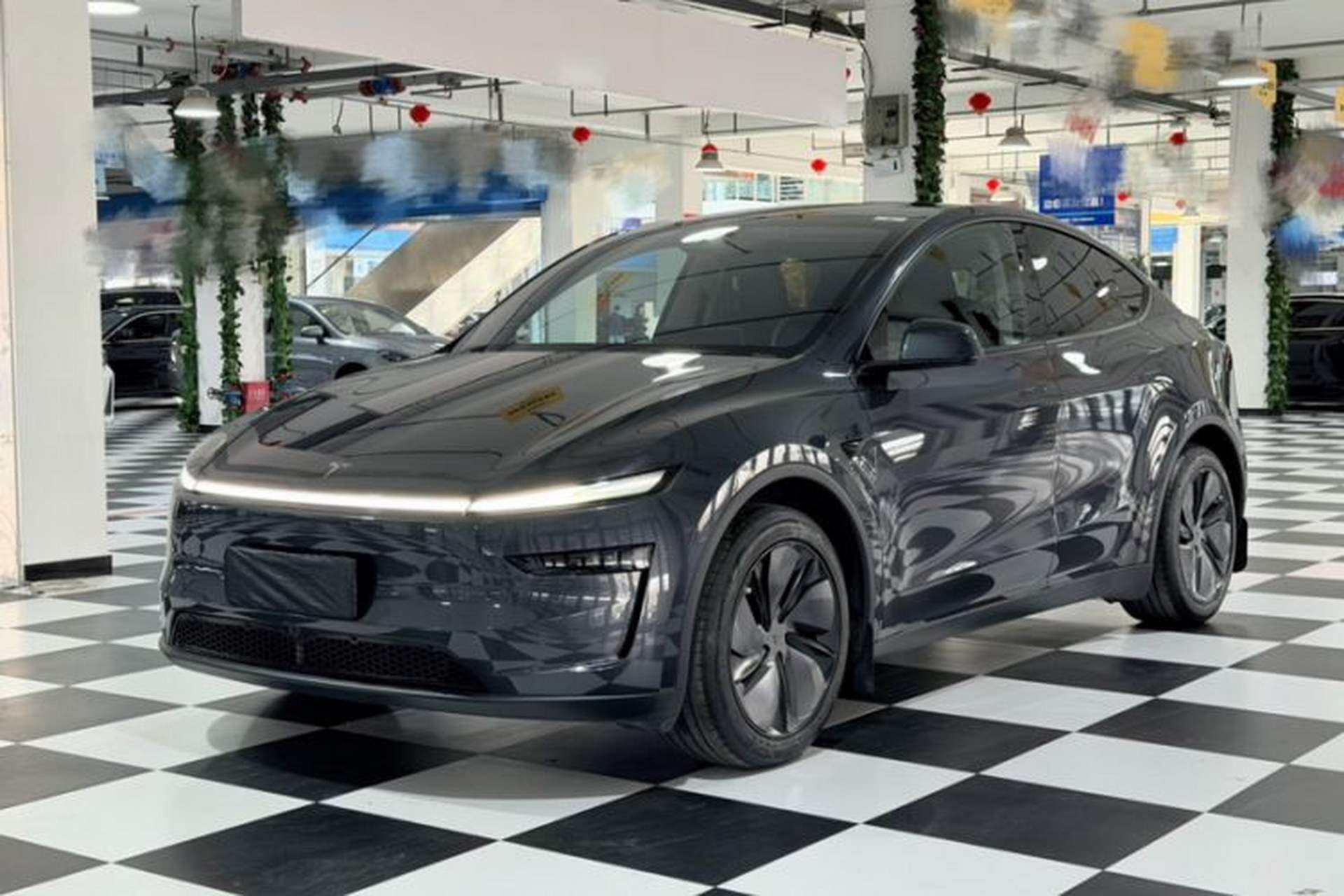 Used Tesla Model Y 2025 Rear-Wheel Drive First Edition Exterior 1