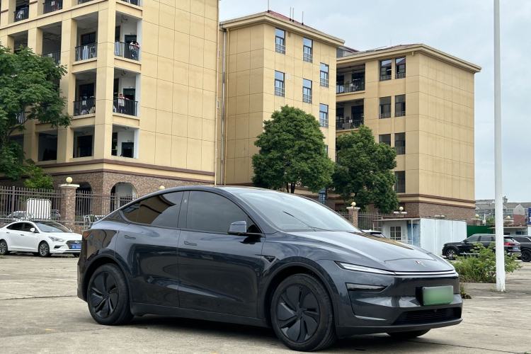 Used Tesla Model Y 2025 Rear-Wheel-Drive Version Exterior 1