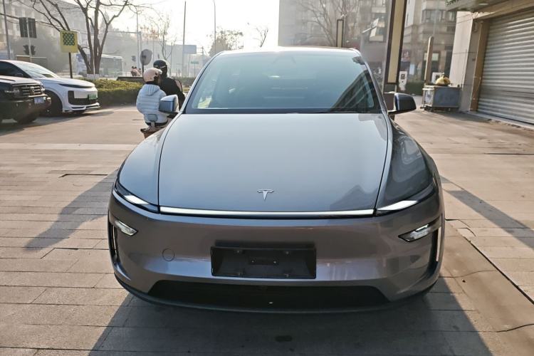 Used Tesla Model Y 2025 Rear-Wheel-Drive Version Exterior 1