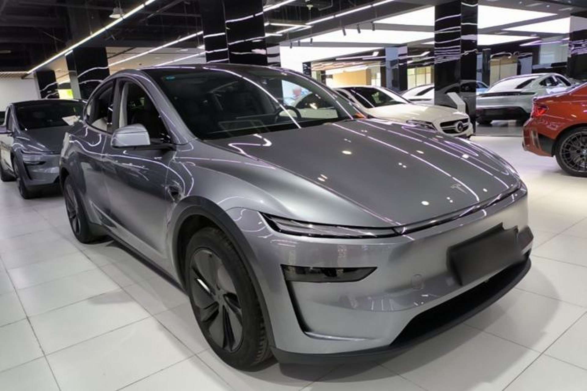 Used Tesla Model Y 2025 Rear-Wheel-Drive Version Exterior 1