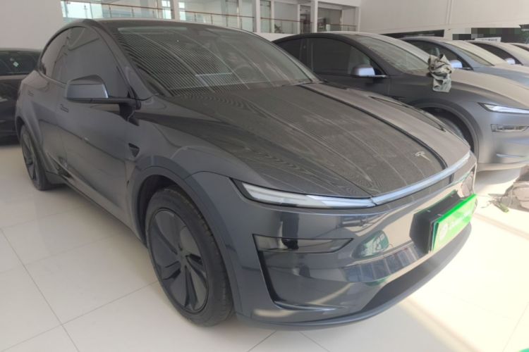 Used Tesla Model Y 2025 Rear-Wheel Drive First Edition Exterior 1