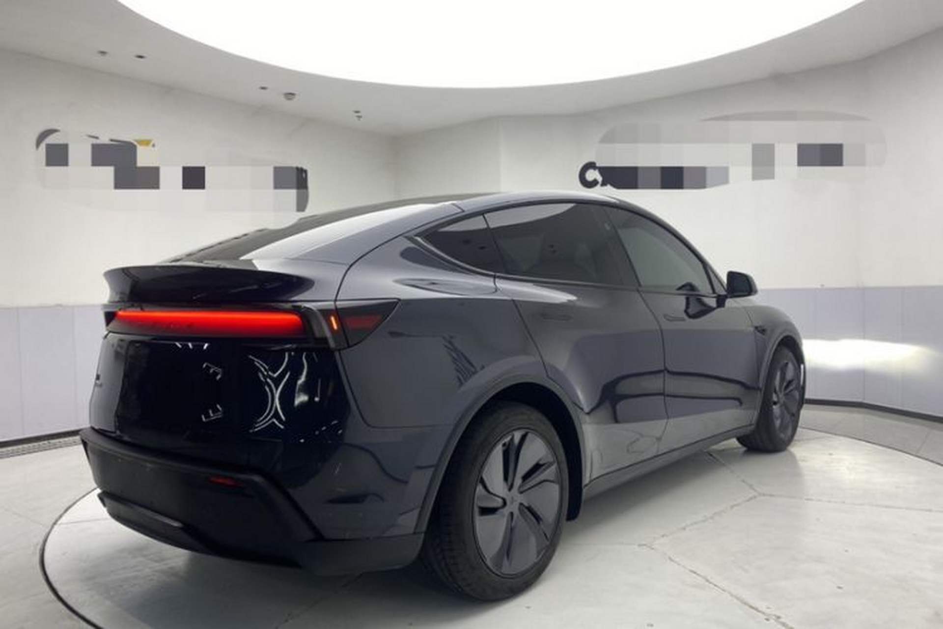 Used Tesla Model Y 2025 Rear-Wheel-Drive Version Exterior 1