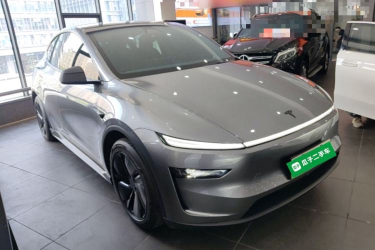 Used Tesla Model Y 2025 Long-Range All-Wheel Drive First Edition Exterior 1