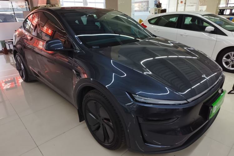 Used Tesla Model Y 2025 Long-Range All-Wheel Drive First Edition Exterior 1