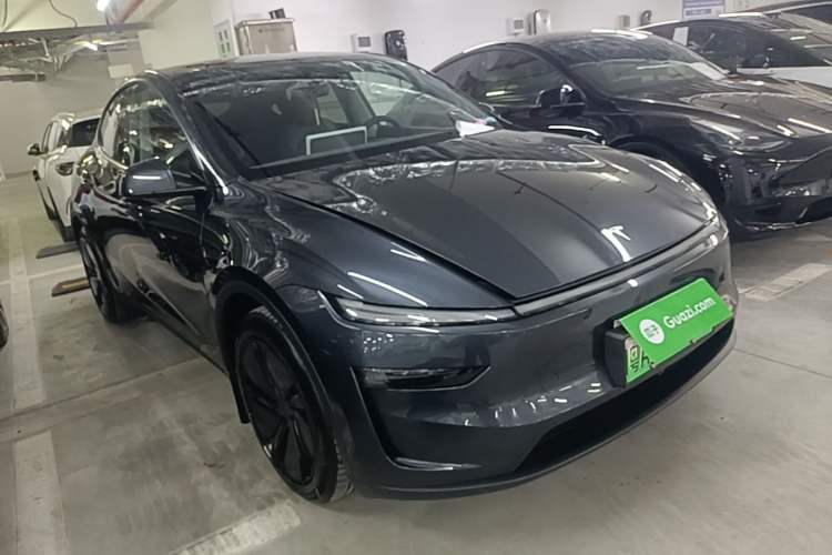 Used Tesla Model Y 2025 Long-Range All-Wheel Drive First Edition Exterior 1