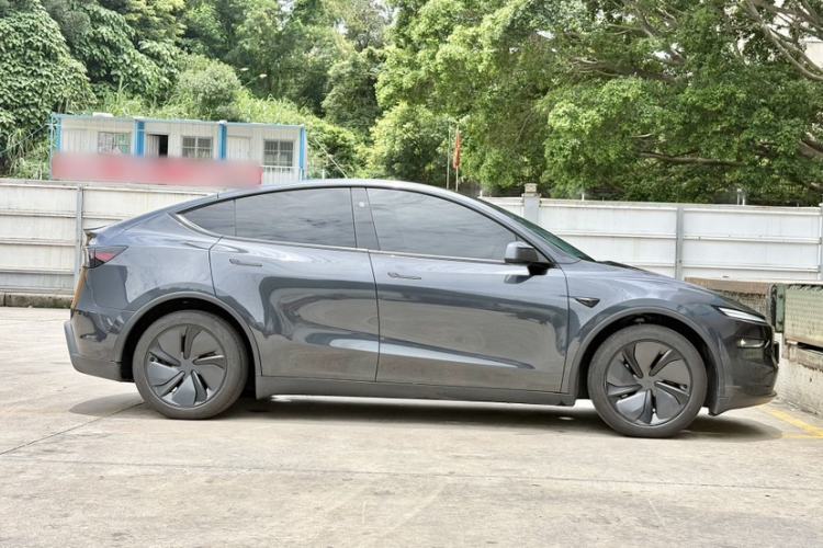Used Tesla Model Y 2025 Rear-Wheel-Drive Version Exterior 1